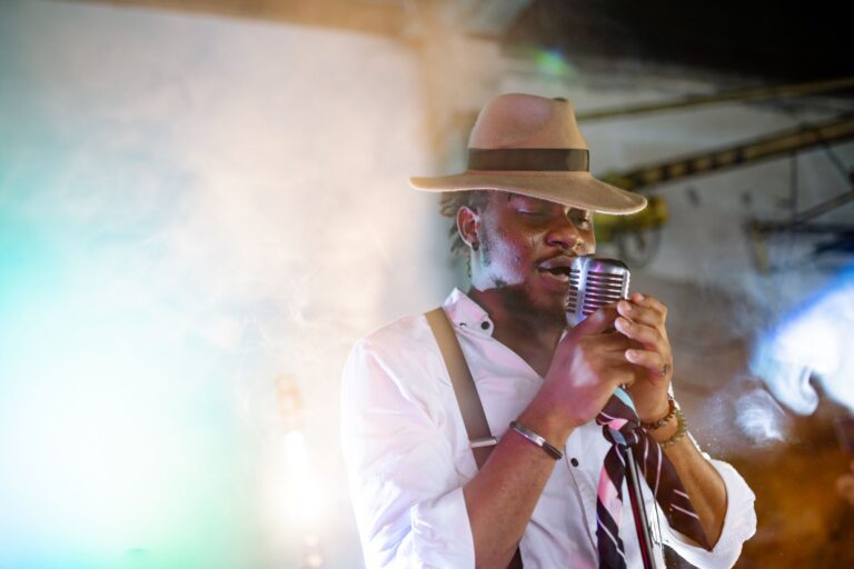 Hire a Singer in Dubai: Prices, Options and How to Book
