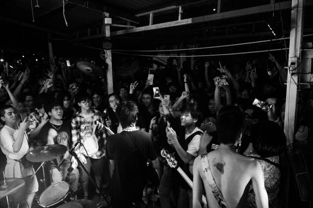 Hire a Live Band in Bangkok: Cost, Visas and What to Check First