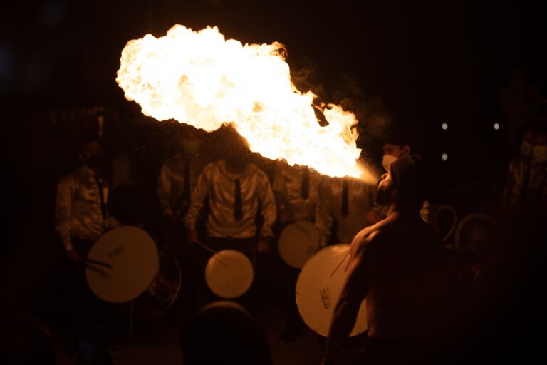 Hire DJ in Bahrain: Cost and Booking Checklist